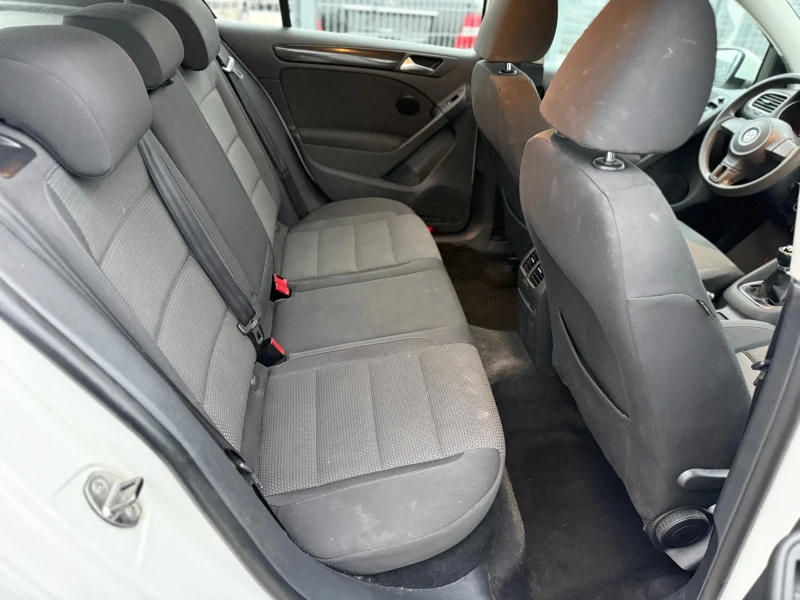 VW Golf 1.2i* 2013г* ТОП Състояние* 122.000КМ* ГАРАНЦИЯ* , снимка 12 - Автомобили и джипове - 53264126