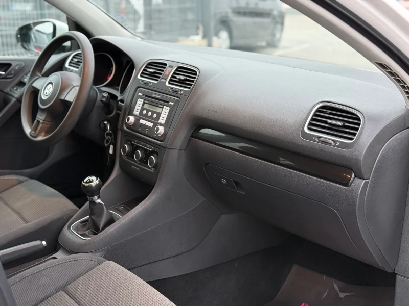 VW Golf 1.2i* 2013г* ТОП Състояние* 122.000КМ* ГАРАНЦИЯ* , снимка 13 - Автомобили и джипове - 53264126