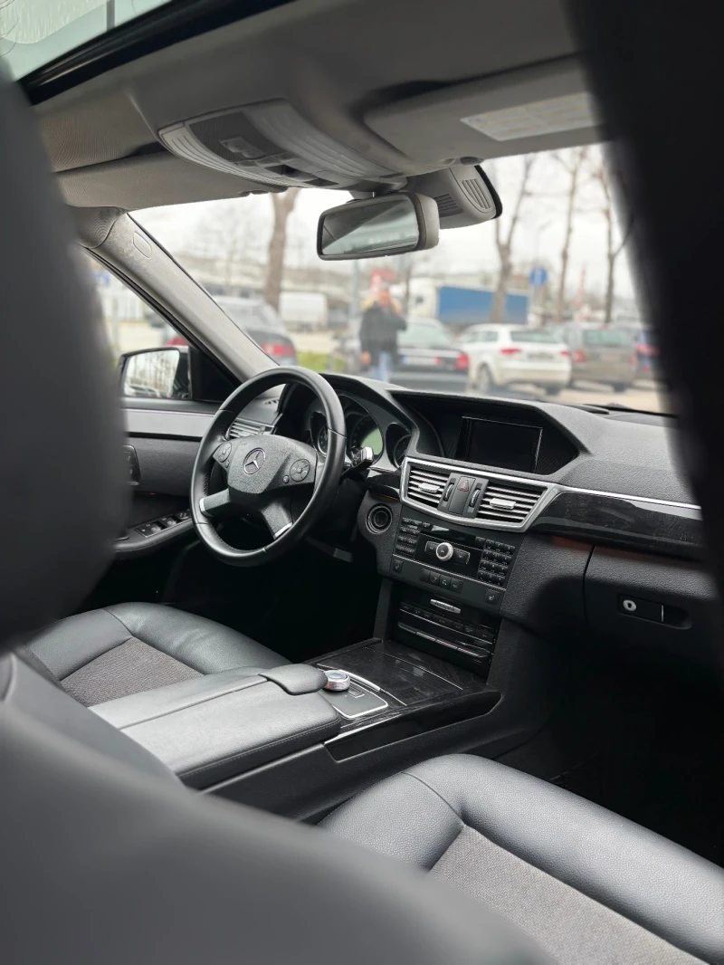 Mercedes-Benz E 250 7G-Tronic | Кожа RECARO | Подгрев | Шибидах | , снимка 10 - Автомобили и джипове - 53444628