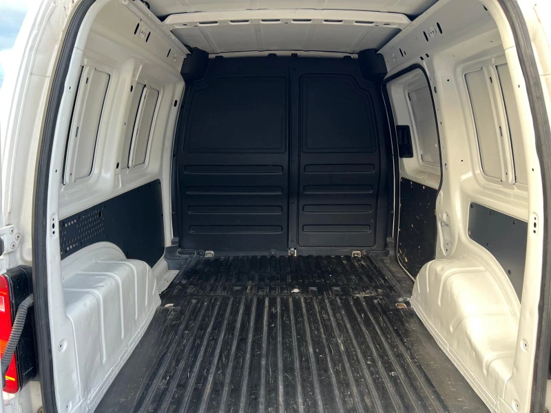 VW Caddy / 2.0 TDI / РЕГИСТРИРАНО И ОБСЛУЖЕНО / , снимка 12 - Автомобили и джипове - 53511018