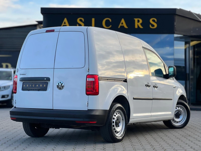 VW Caddy / 2.0 TDI / РЕГИСТРИРАНО И ОБСЛУЖЕНО / , снимка 5 - Автомобили и джипове - 53511018