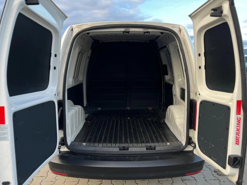 VW Caddy / 2.0 TDI / РЕГИСТРИРАНО И ОБСЛУЖЕНО / , снимка 11 - Автомобили и джипове - 53511018