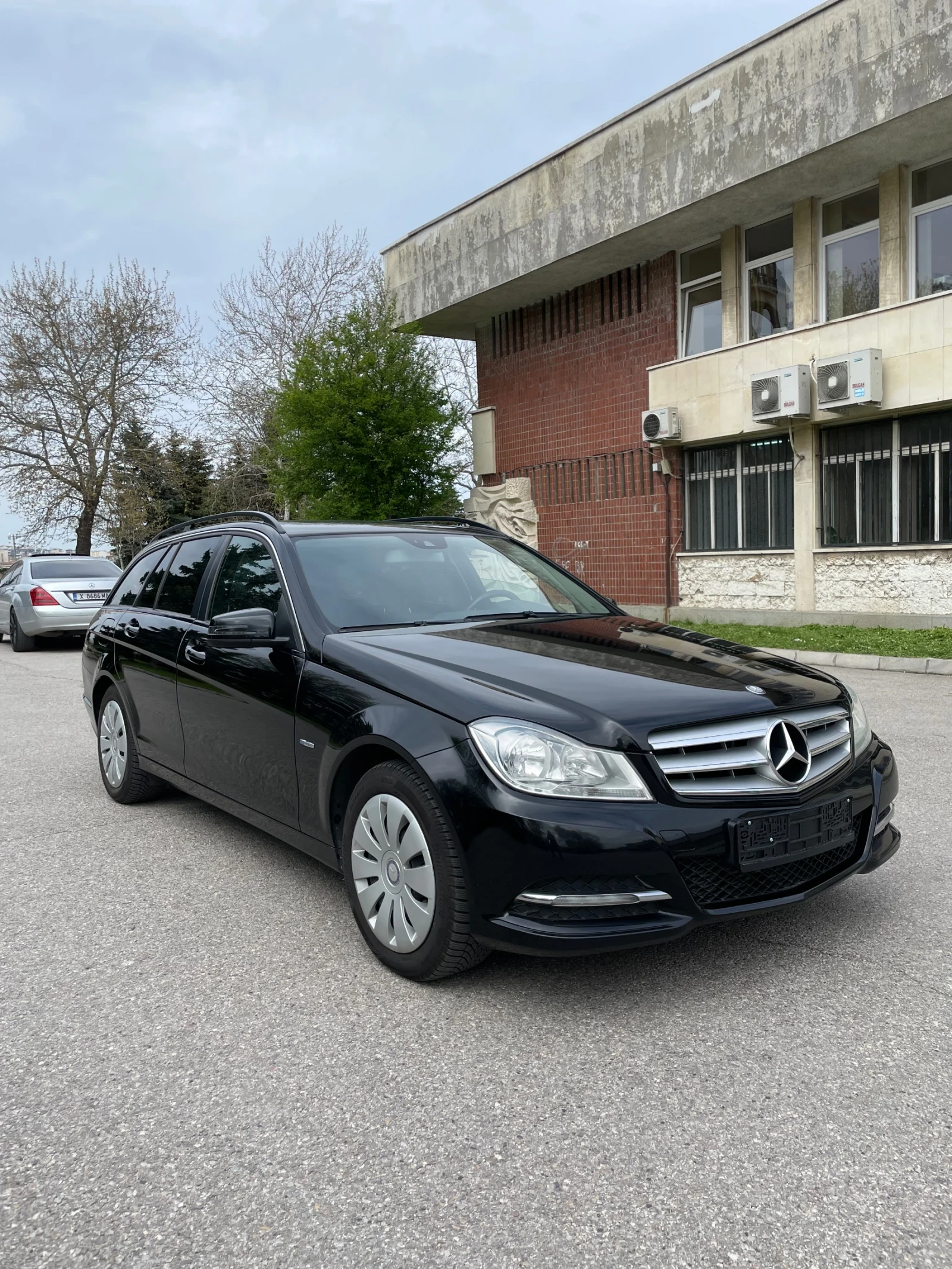 Mercedes-Benz C 220 BlueEFFICIENCY - изображение 3