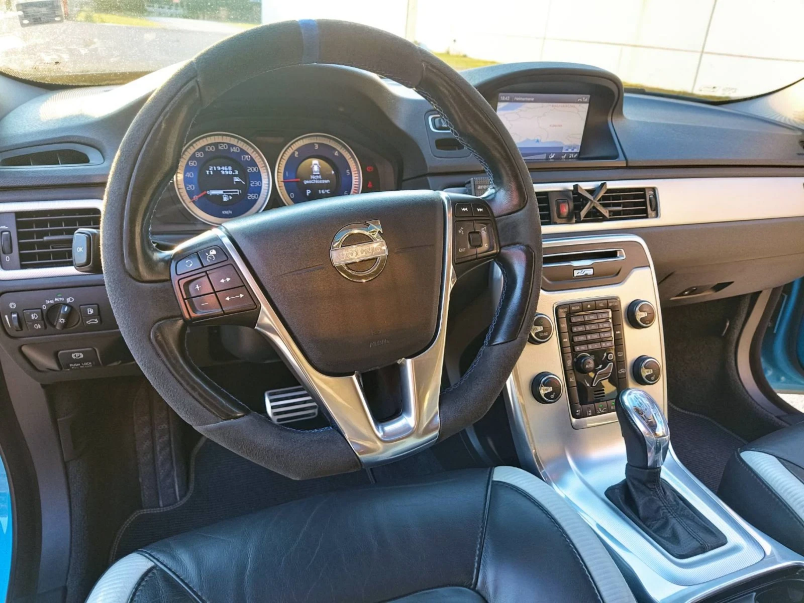 Volvo V70 V70 D5 AWD R DESIGN POLESTAR , снимка 17 - Автомобили и джипове - 51397808