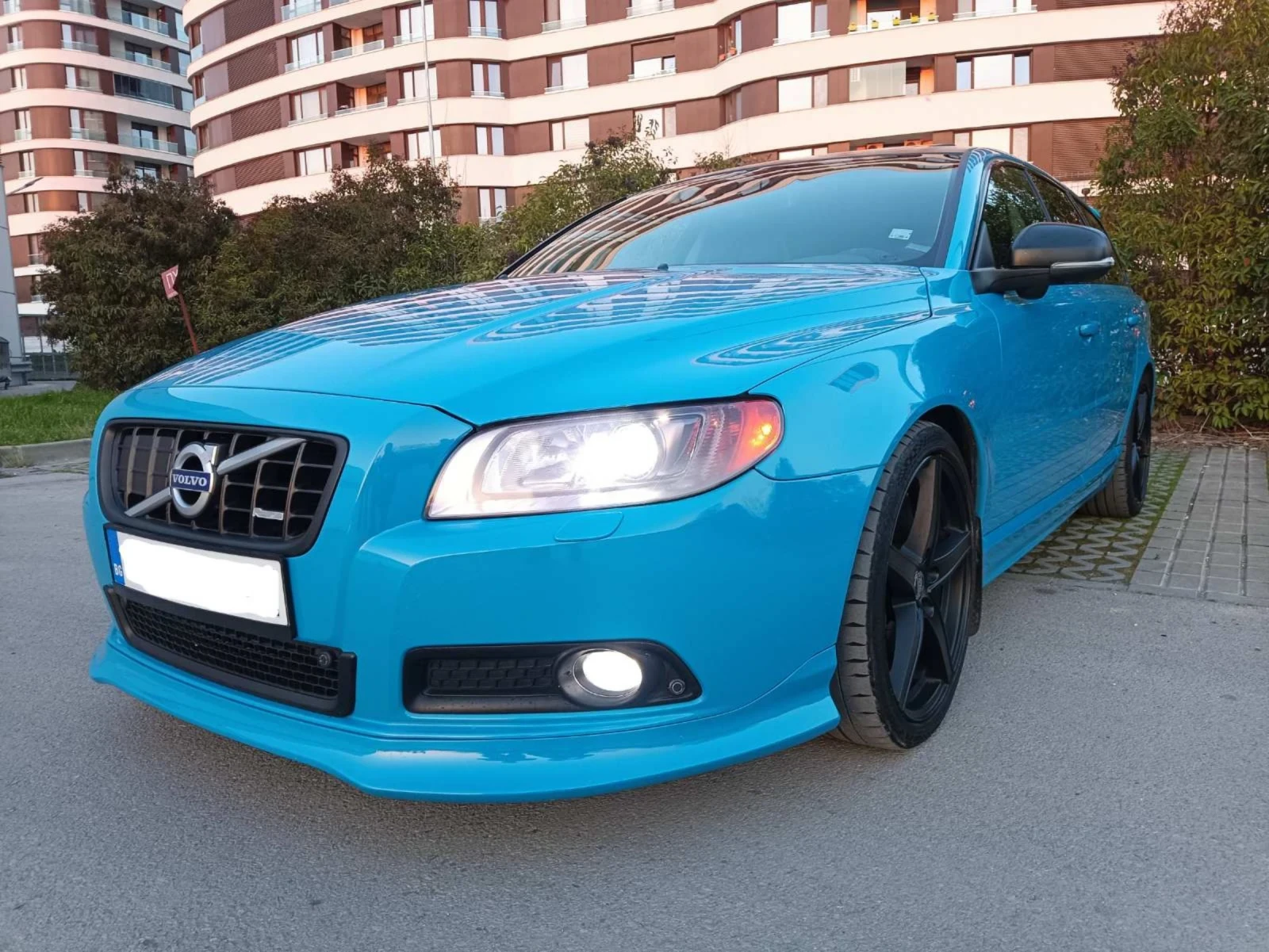 Volvo V70 V70 D5 AWD R DESIGN POLESTAR , снимка 4 - Автомобили и джипове - 51397808