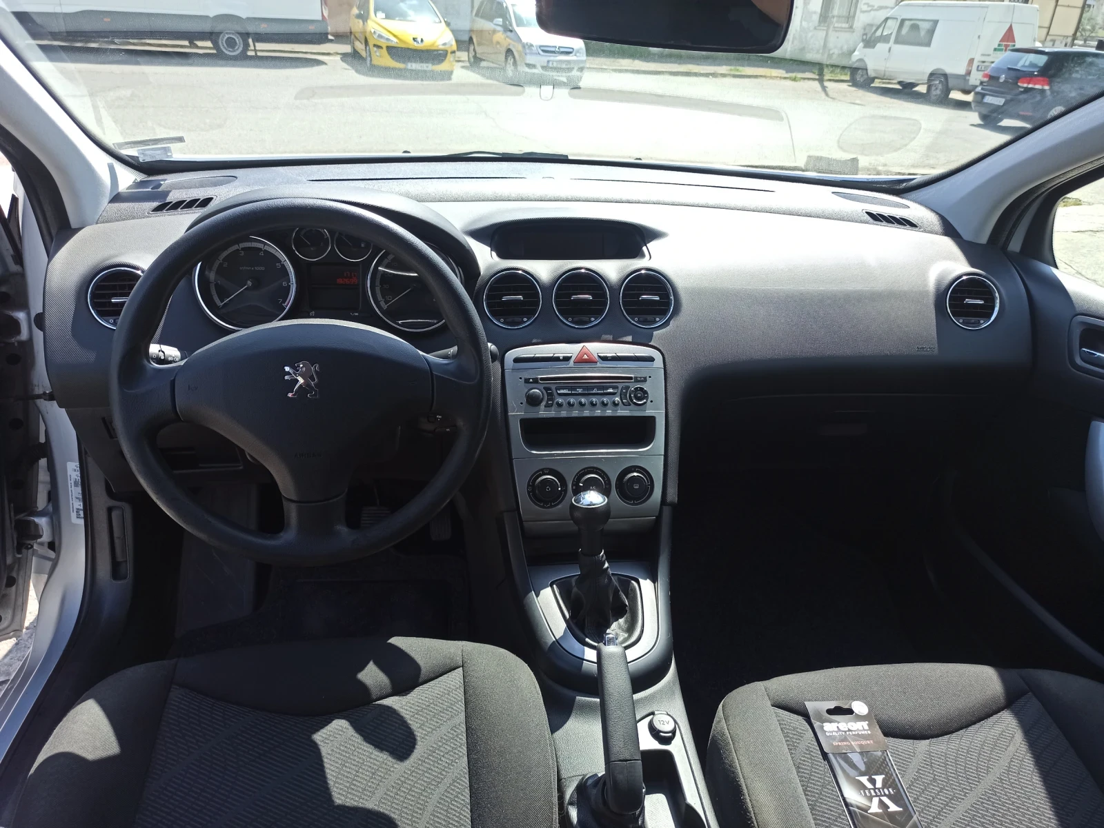 Peugeot 308 1.4i ГАЗ  98k - изображение 9