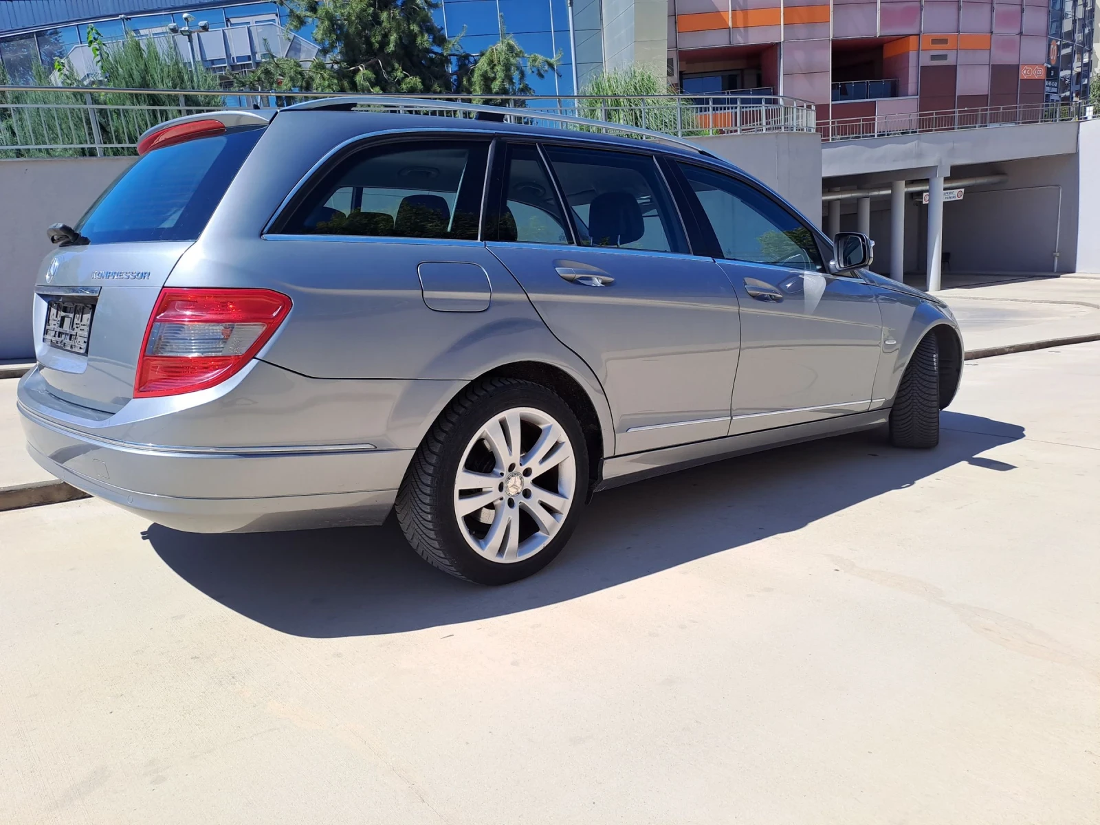 Mercedes-Benz C 180 Авангард/Автомат - изображение 4