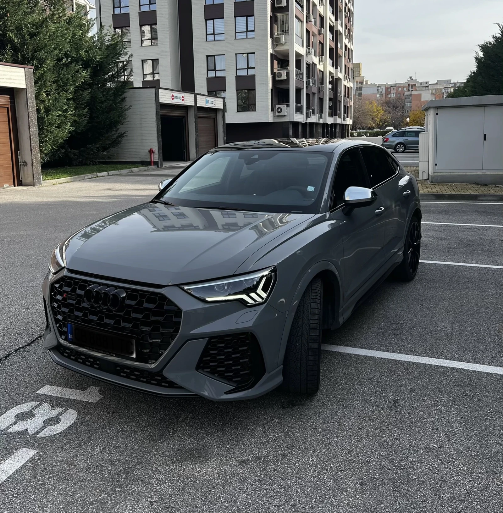Audi RSQ3 Sportback*  - изображение 3