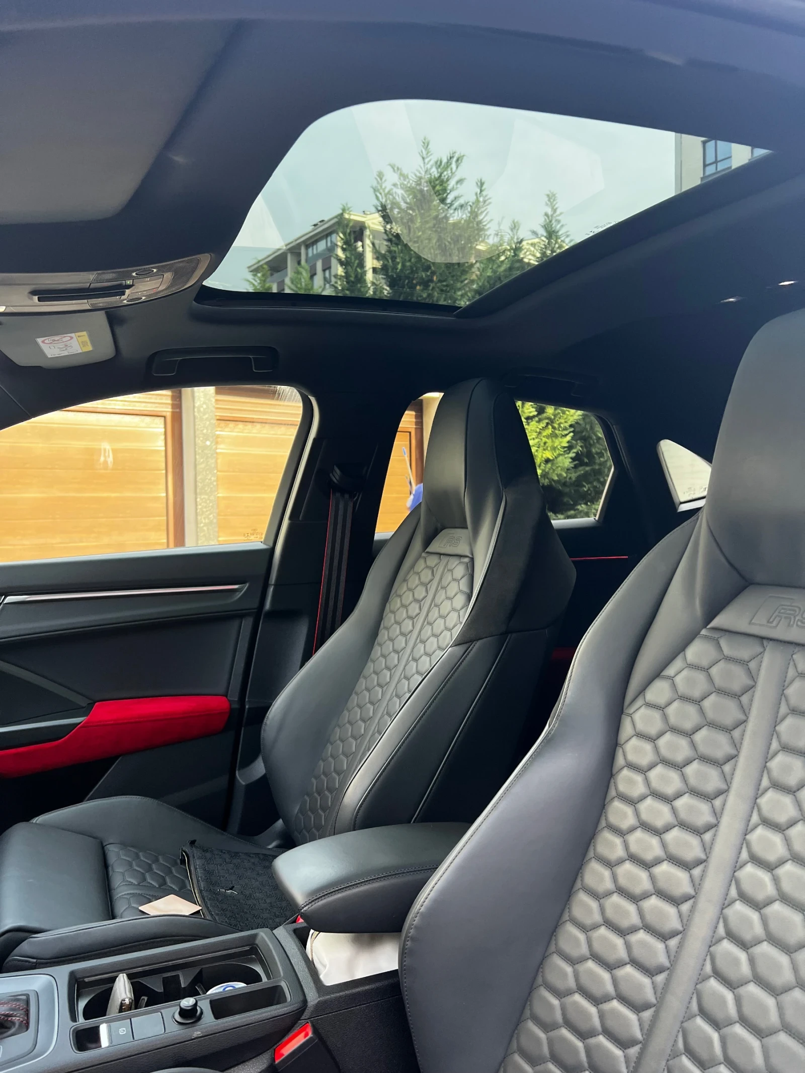 Audi RSQ3 Sportback*  - изображение 9