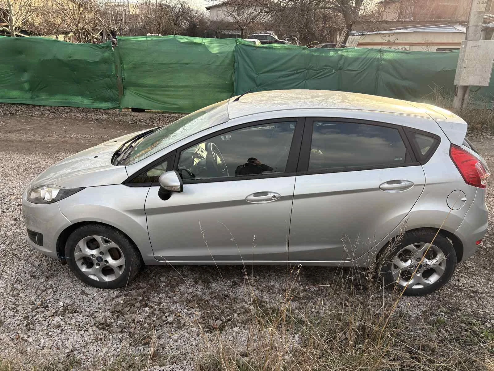 Ford Fiesta 1.25i Euro 5B - изображение 7
