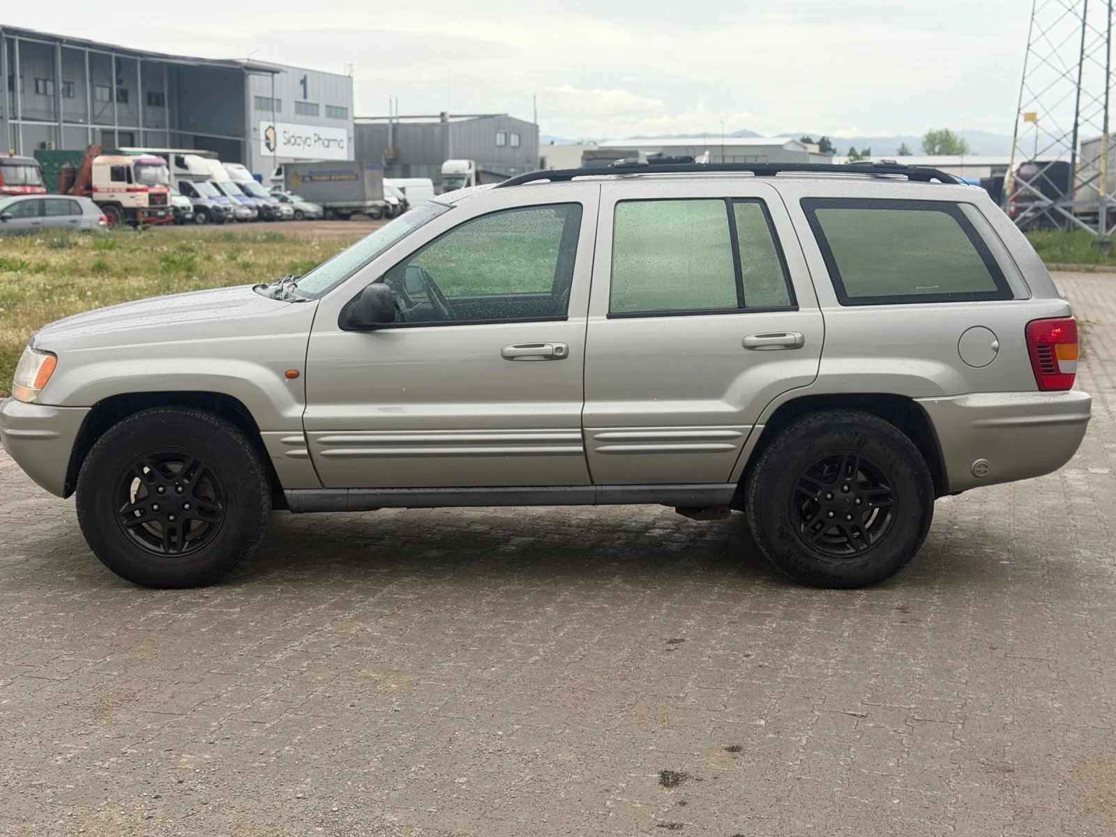 Jeep Grand cherokee 4, 7l/Газ/Бартер/Лизинг, снимка 4 - Автомобили и джипове - 54452318