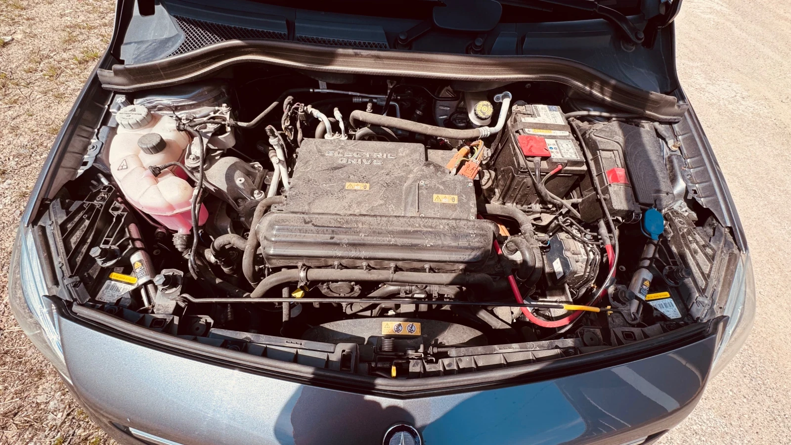 Mercedes-Benz B 250, снимка 14 - Автомобили и джипове - 54257213