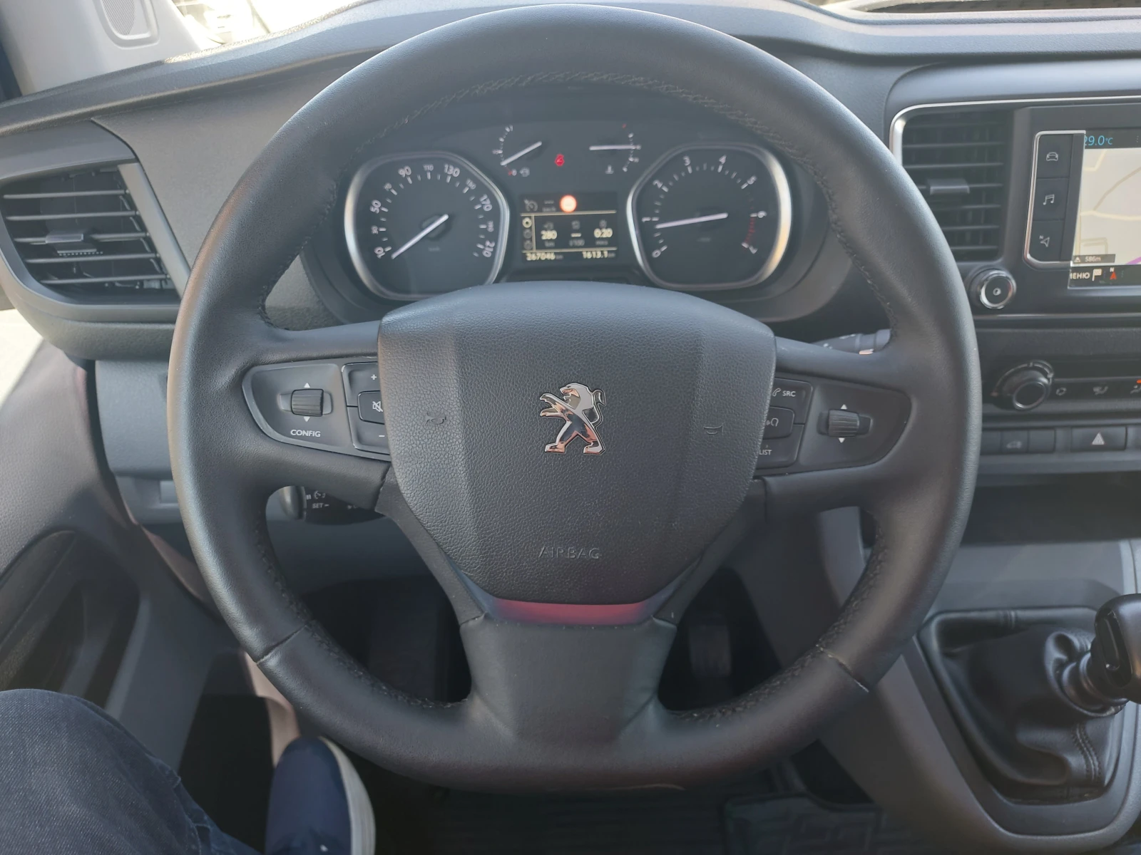 Peugeot Expert 1.6 HDi* 116 к.с.* EURO 6B* 6 МТ* NAVI* КОЖА, снимка 11 - Автомобили и джипове - 54415871