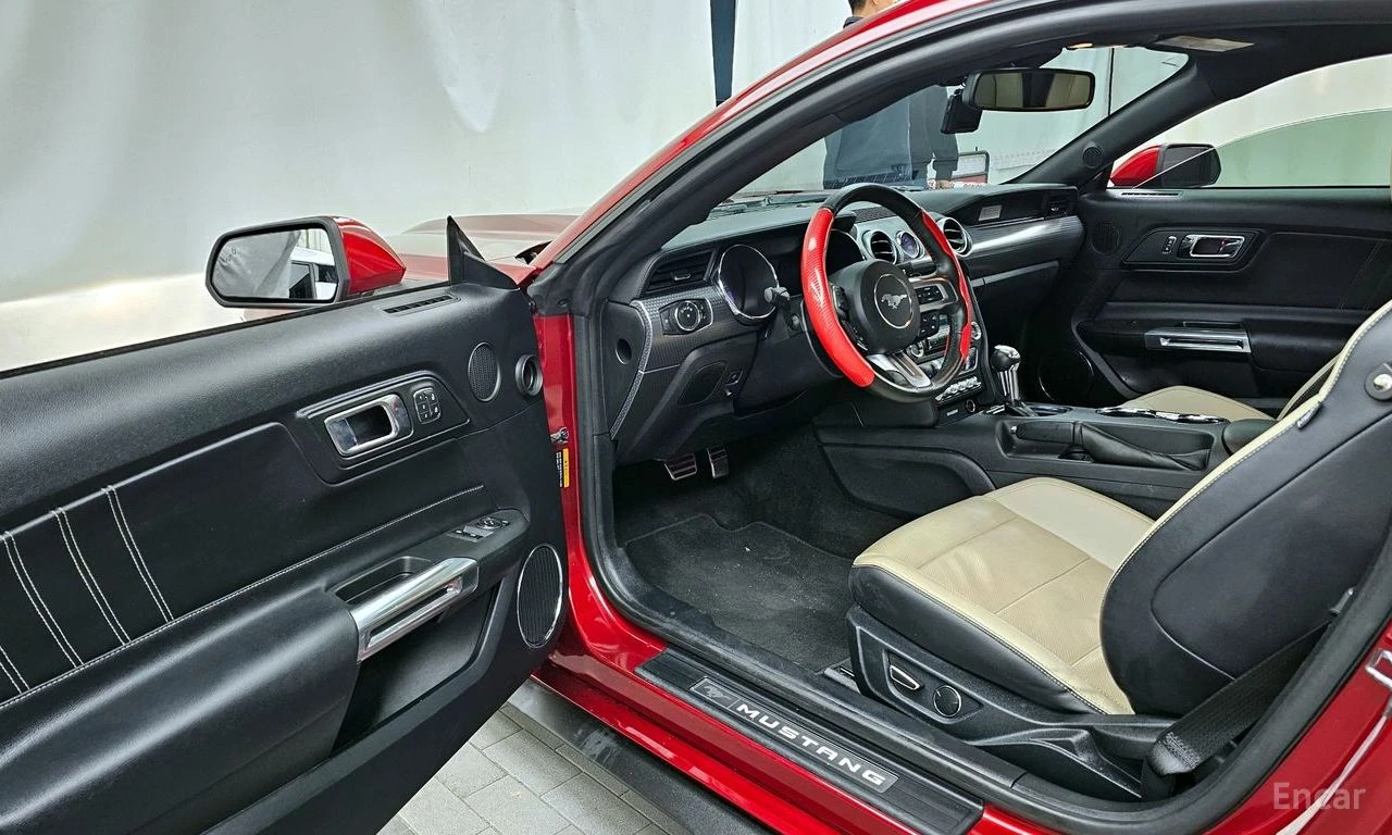 Ford Mustang ECO* BOOST* SHAKER* ОБДУХВАНЕ* ДИСТРОНИК* LANE* AS, снимка 6 - Автомобили и джипове - 54428222