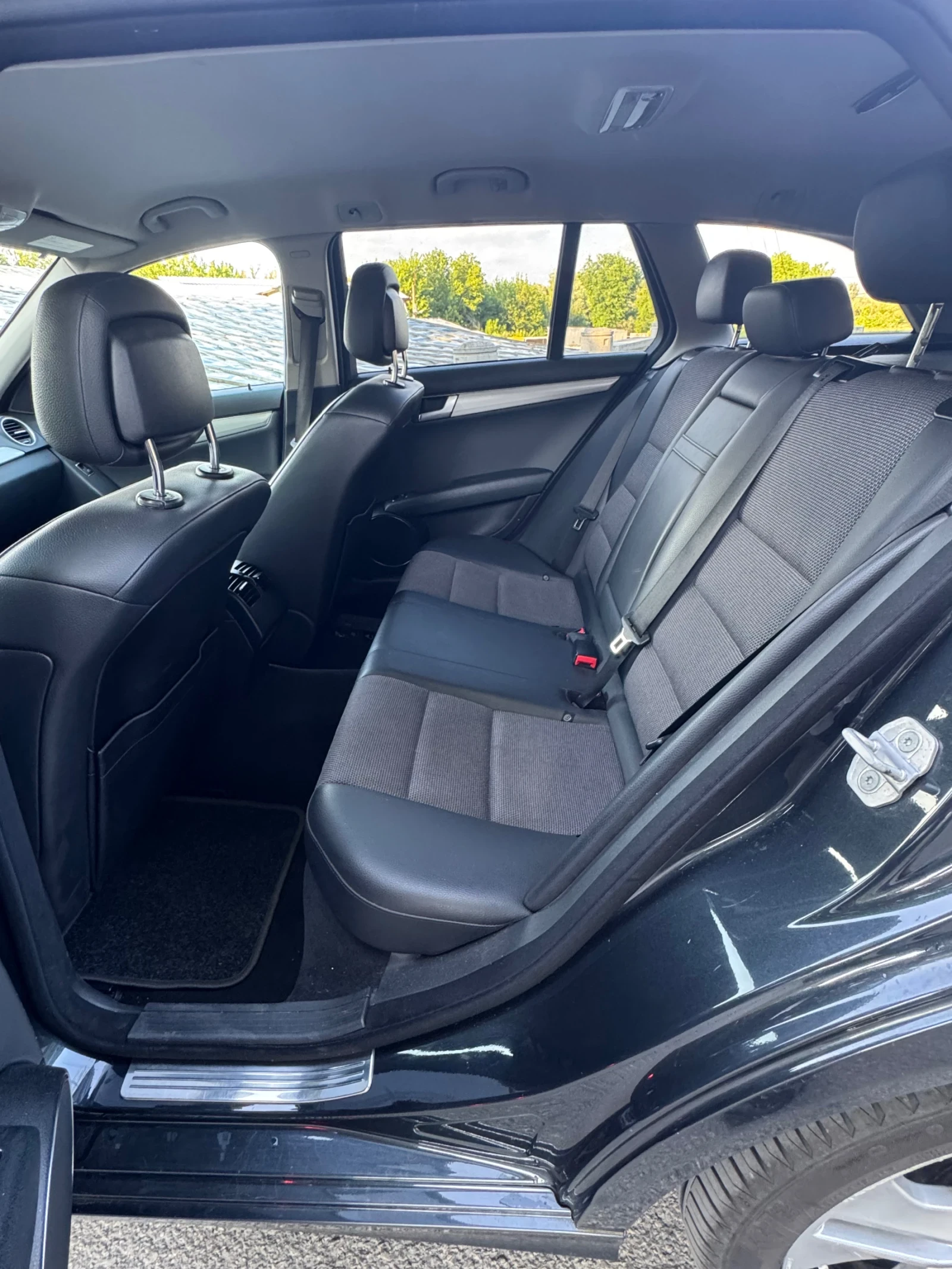 Mercedes-Benz C 200 C220 AVANGARDE, снимка 12 - Автомобили и джипове - 55286552