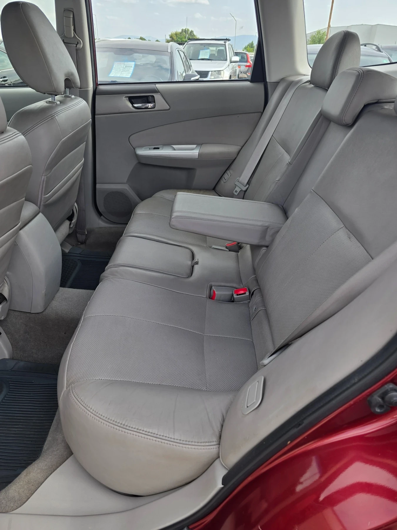Subaru Forester, снимка 11 - Автомобили и джипове - 55708533