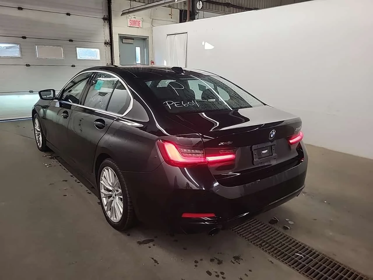 BMW 330 * 330I XDRIVE * АВТОКРЕДИТ БЕЗ ПЪРВОНАЧАЛНА ВНОСКА, снимка 4 - Автомобили и джипове - 55716960