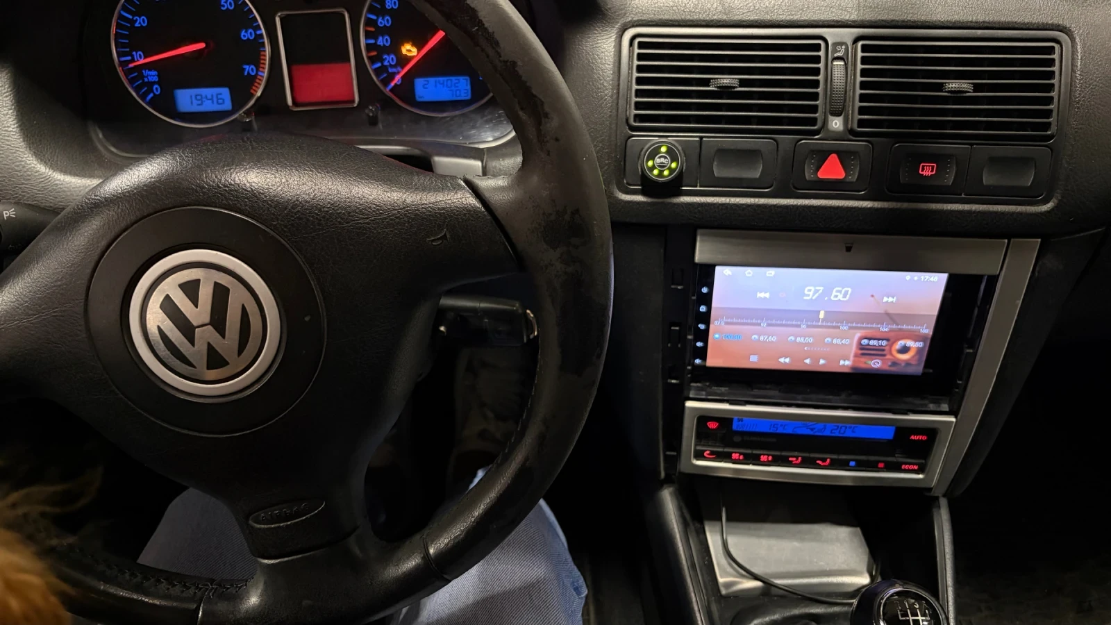 VW Golf, снимка 4 - Автомобили и джипове - 56060551
