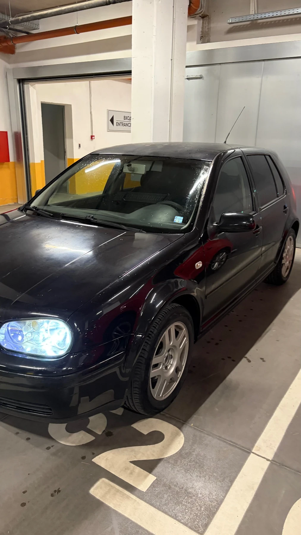 VW Golf, снимка 2 - Автомобили и джипове - 56060551