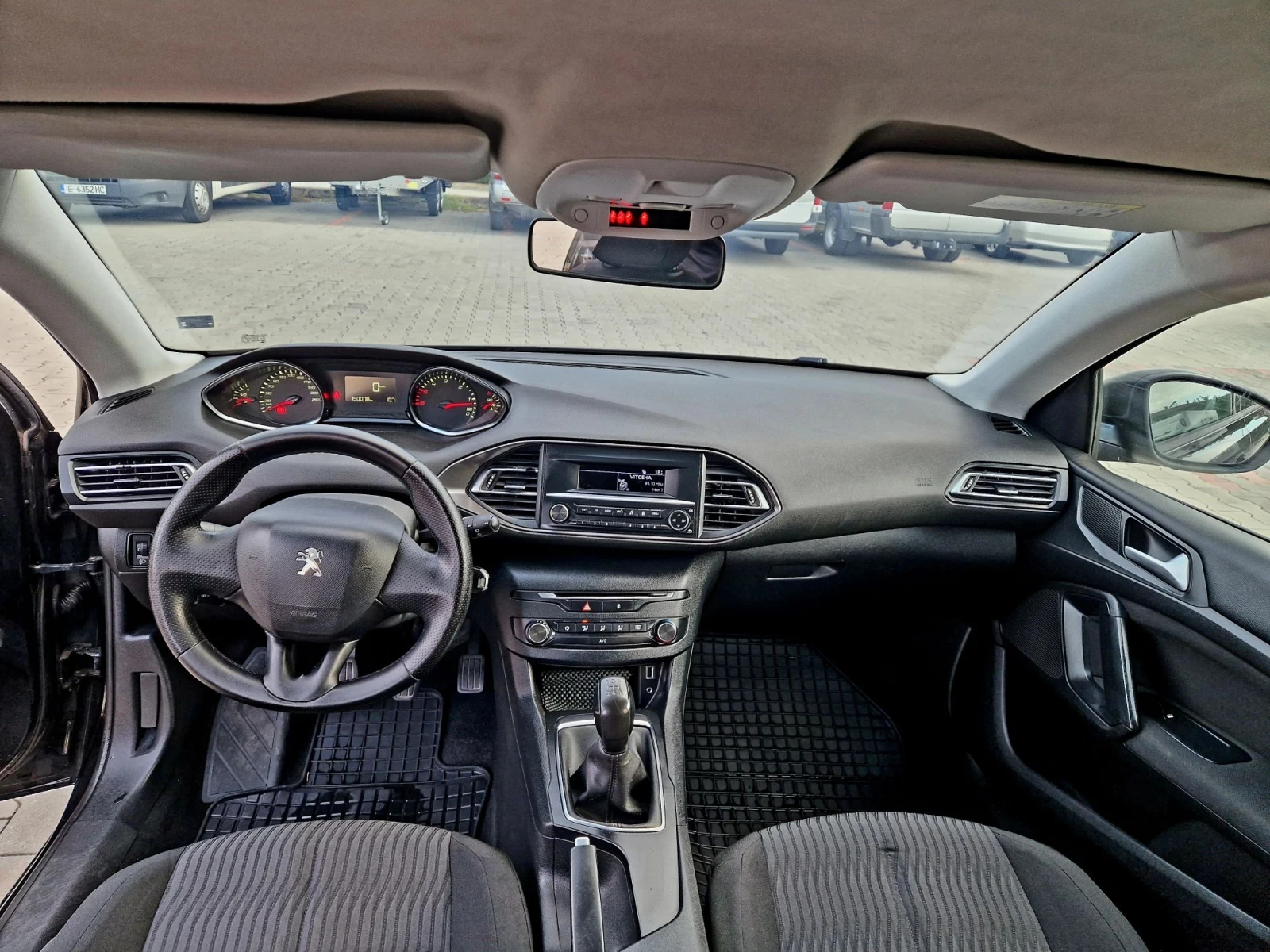 Peugeot 308 1.6 HDI, снимка 10 - Автомобили и джипове - 56237475