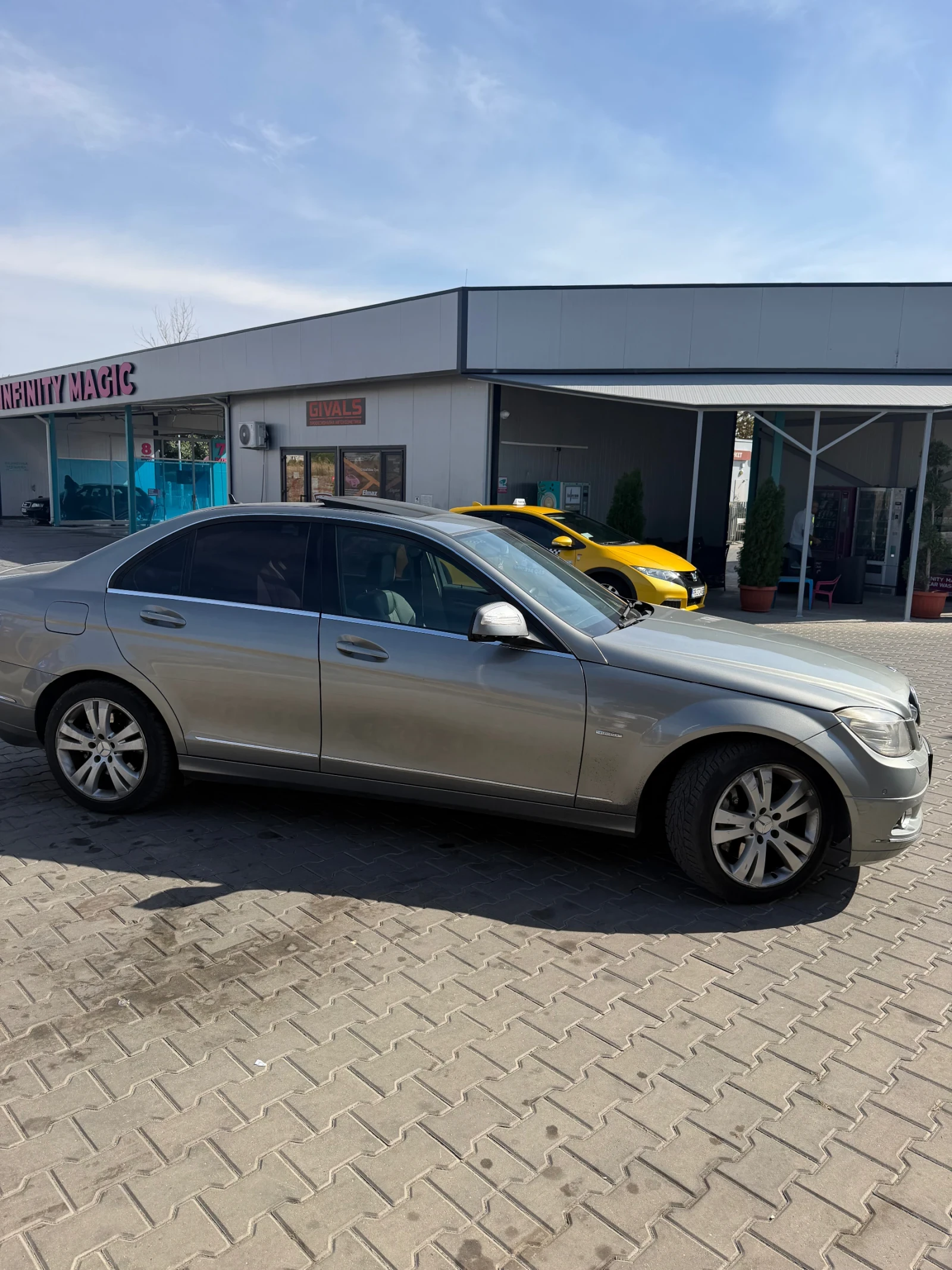 Mercedes-Benz C 320, снимка 3 - Автомобили и джипове - 56412161