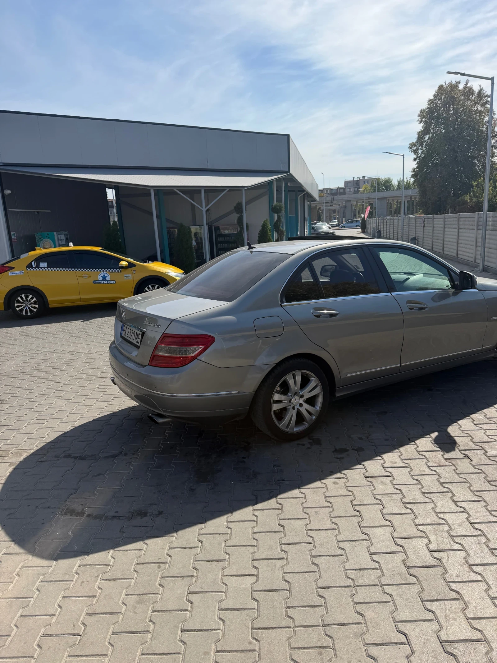 Mercedes-Benz C 320, снимка 4 - Автомобили и джипове - 56412161
