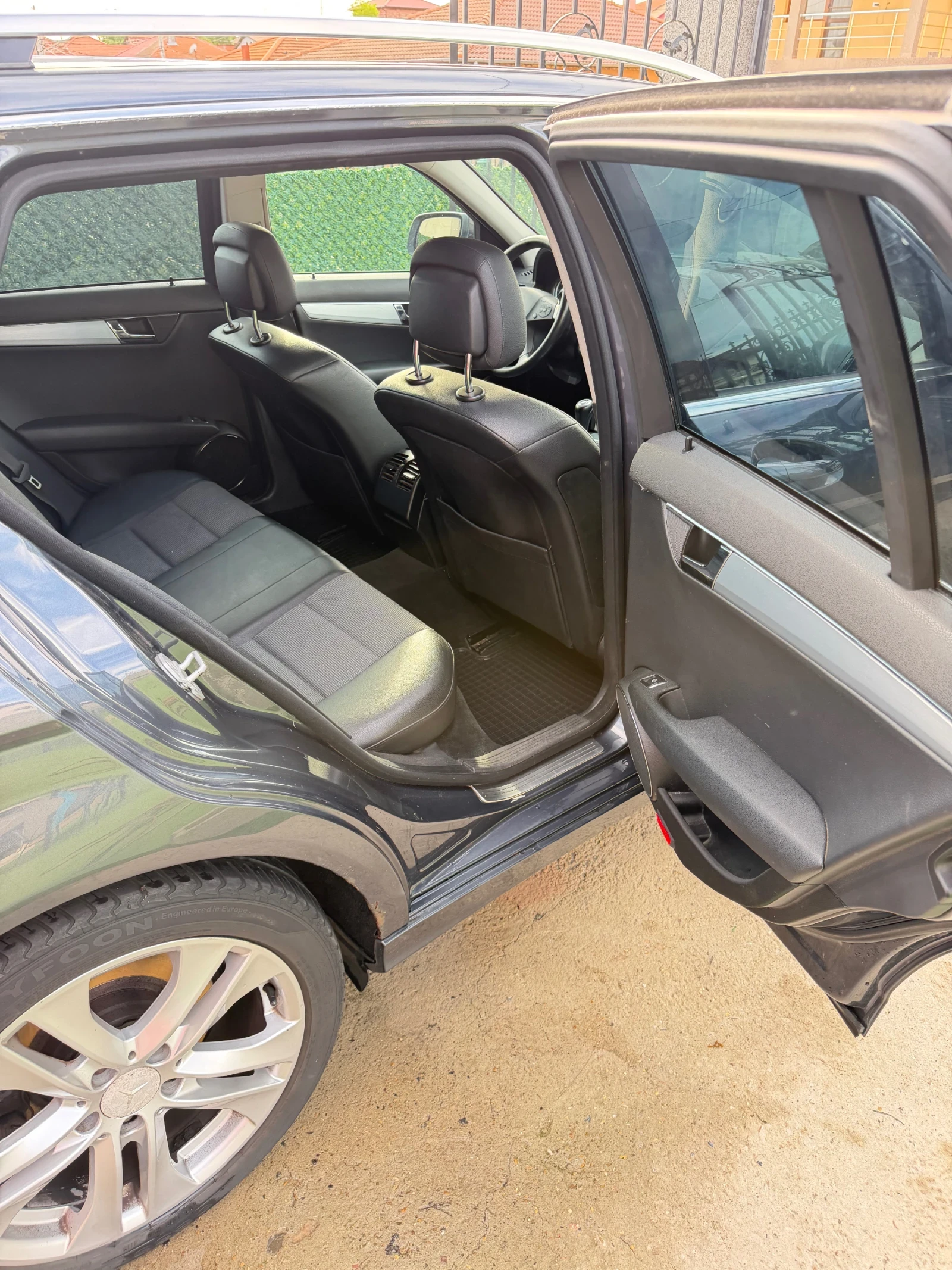 Mercedes-Benz C 220, снимка 10 - Автомобили и джипове - 56523165