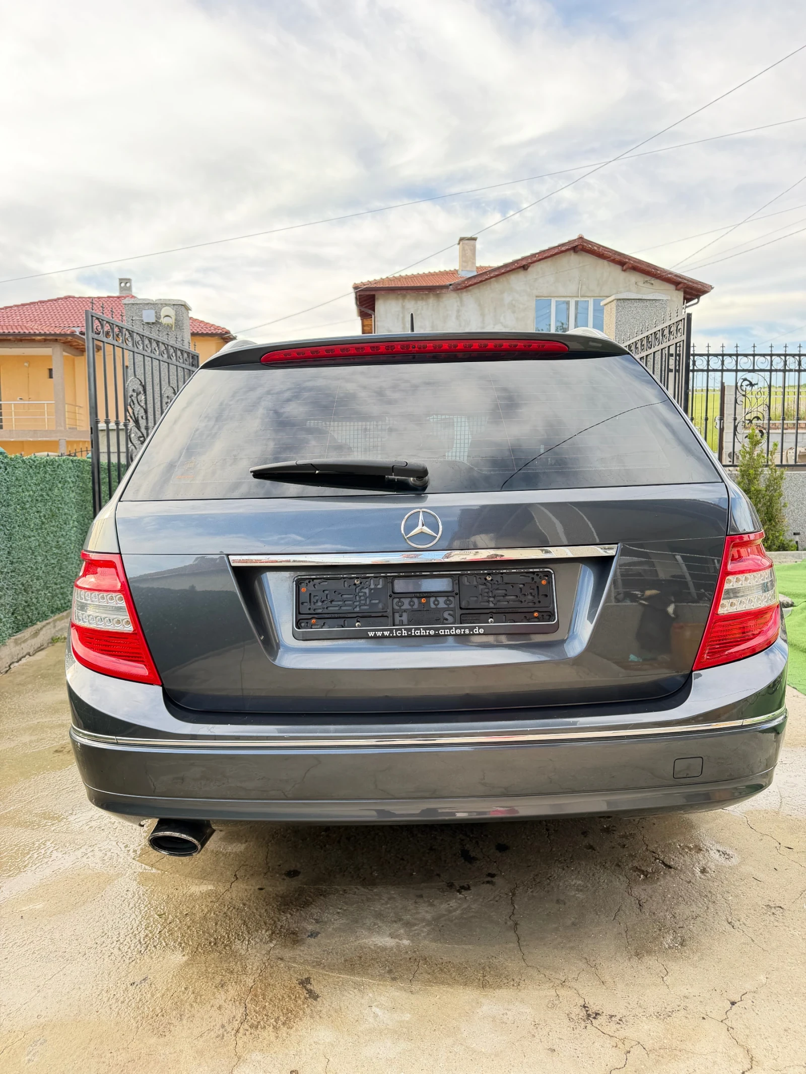 Mercedes-Benz C 220, снимка 4 - Автомобили и джипове - 56523165