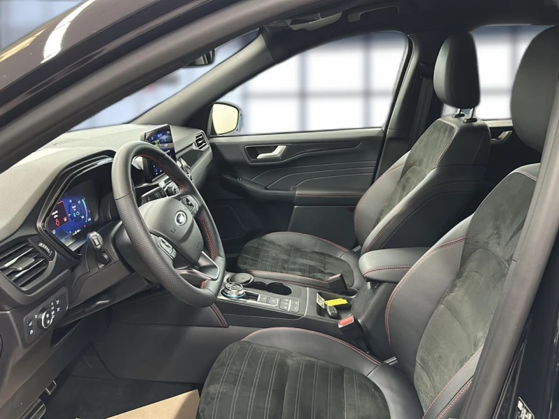 Ford Kuga PHEV/ST-LINE/224HP/NAVI/LED/CAM/AMBI/KLESS/205f, снимка 8 - Автомобили и джипове - 50715151