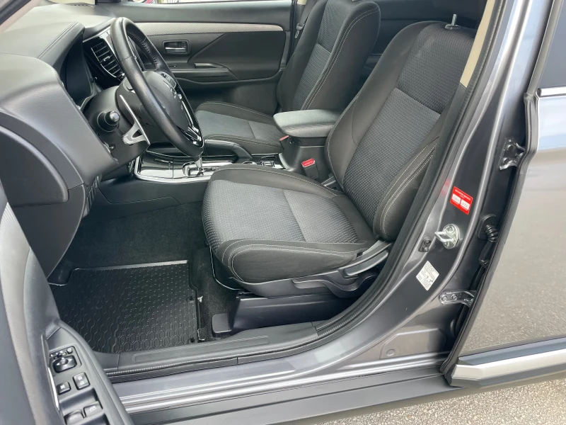 Mitsubishi Outlander 2.0 MIVEC 150к.с.ЕВРО6 ГЕРМАНИЯ ТОП СЪСТОЯНИЕ, снимка 11 - Автомобили и джипове - 52544489