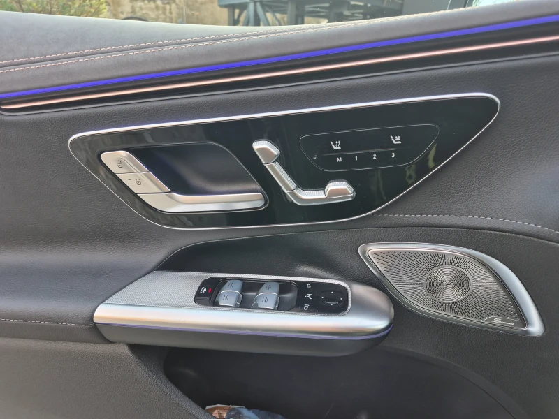 Mercedes-Benz EQE EQE300 , снимка 12 - Автомобили и джипове - 52940021