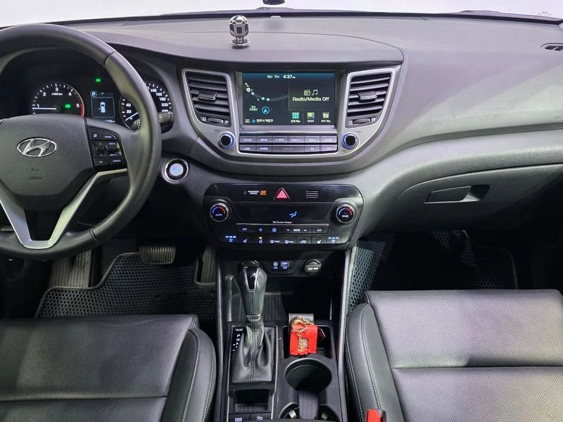 Hyundai Tucson 2.0* AWD* MODERN* ПОДГРЕВ* ОБДУХВАНЕ, снимка 8 - Автомобили и джипове - 54664493