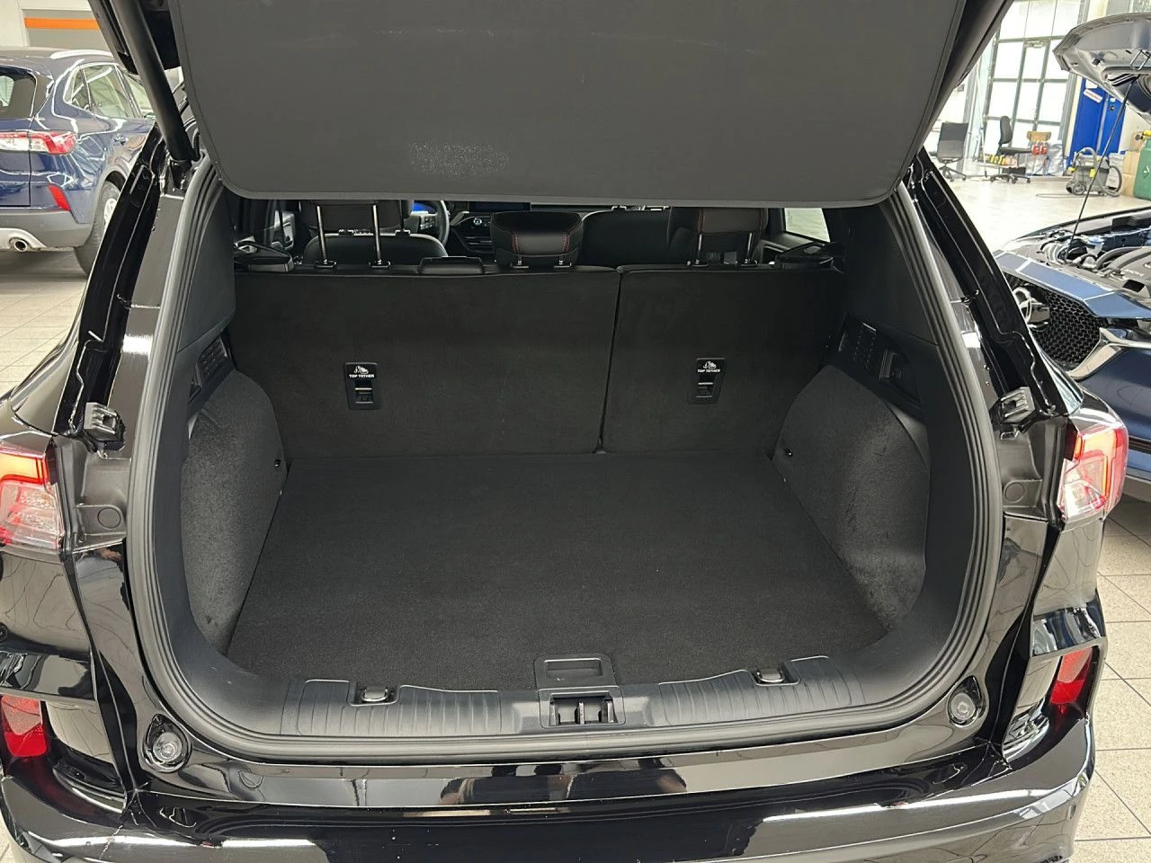 Ford Kuga PHEV/ST-LINE/224HP/NAVI/LED/CAM/AMBI/KLESS/205f - изображение 7