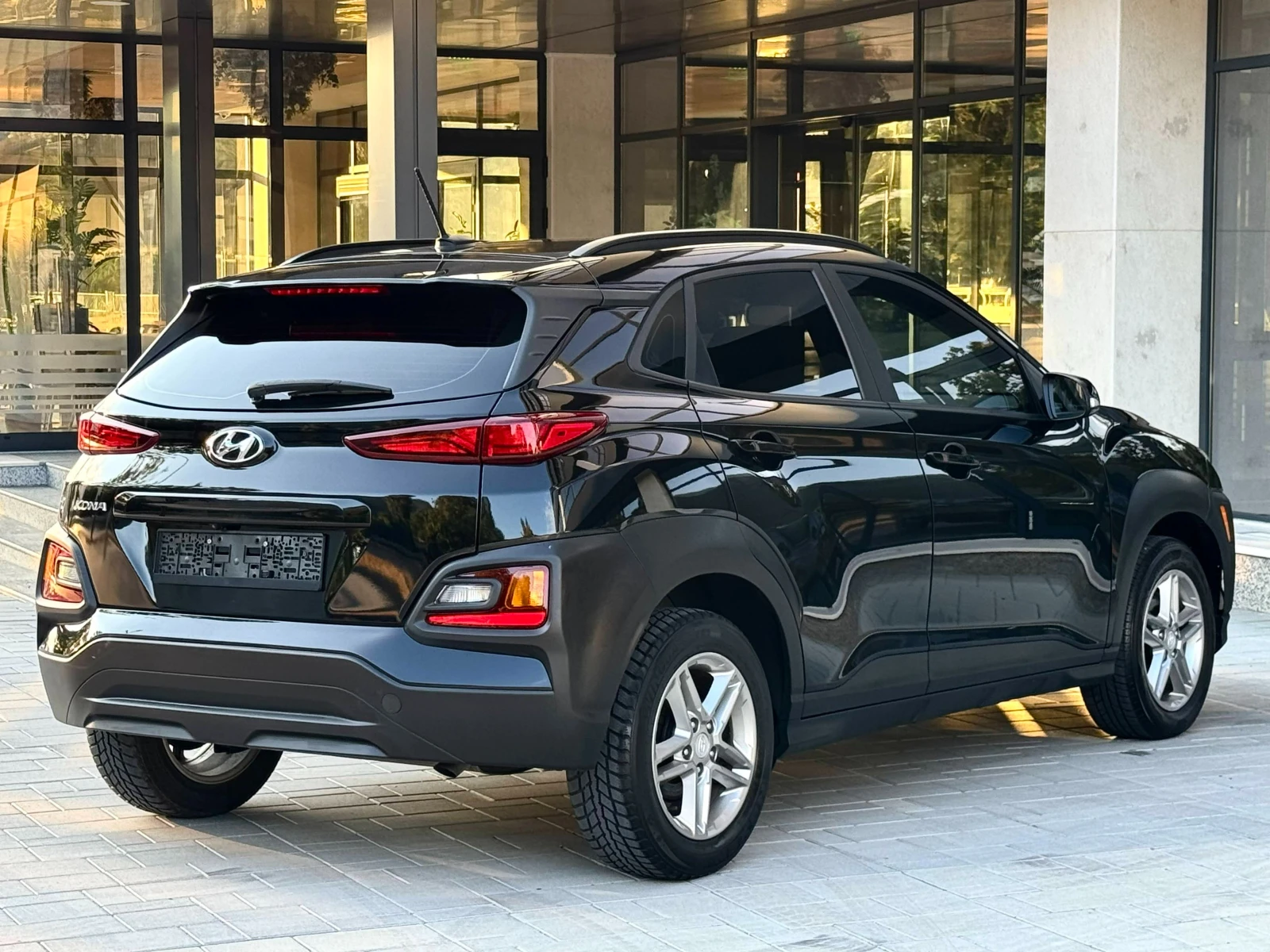 Hyundai Kona  - изображение 7