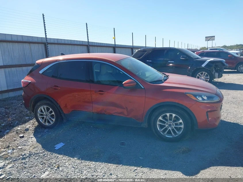 Ford Escape 1.5L I-3 DI, DOHC, VVT, TURBO, 181HP Front Wheel | Mobile.bg � ����������� 13