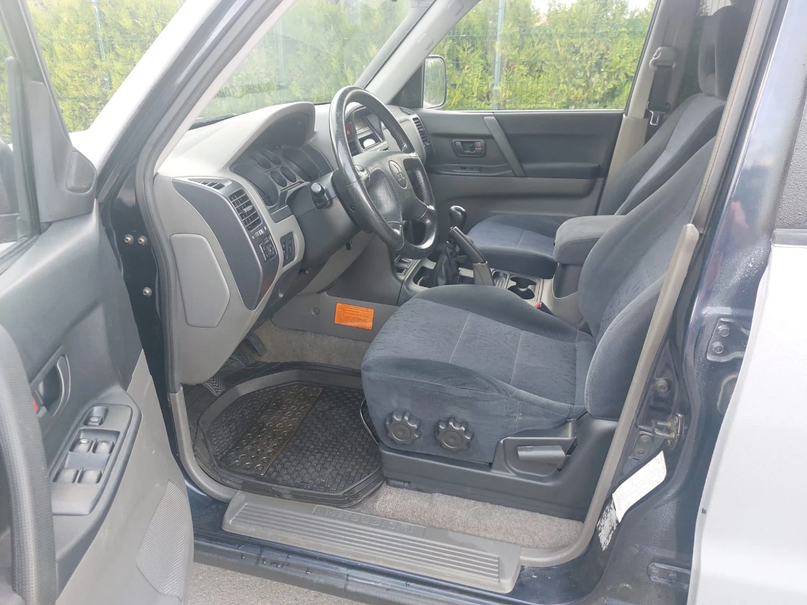 Mitsubishi Pajero, снимка 11 - Автомобили и джипове - 54221247