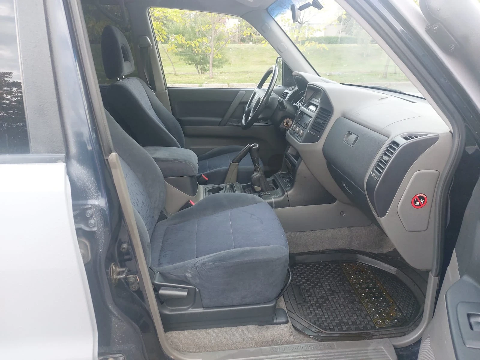 Mitsubishi Pajero, снимка 10 - Автомобили и джипове - 54221247