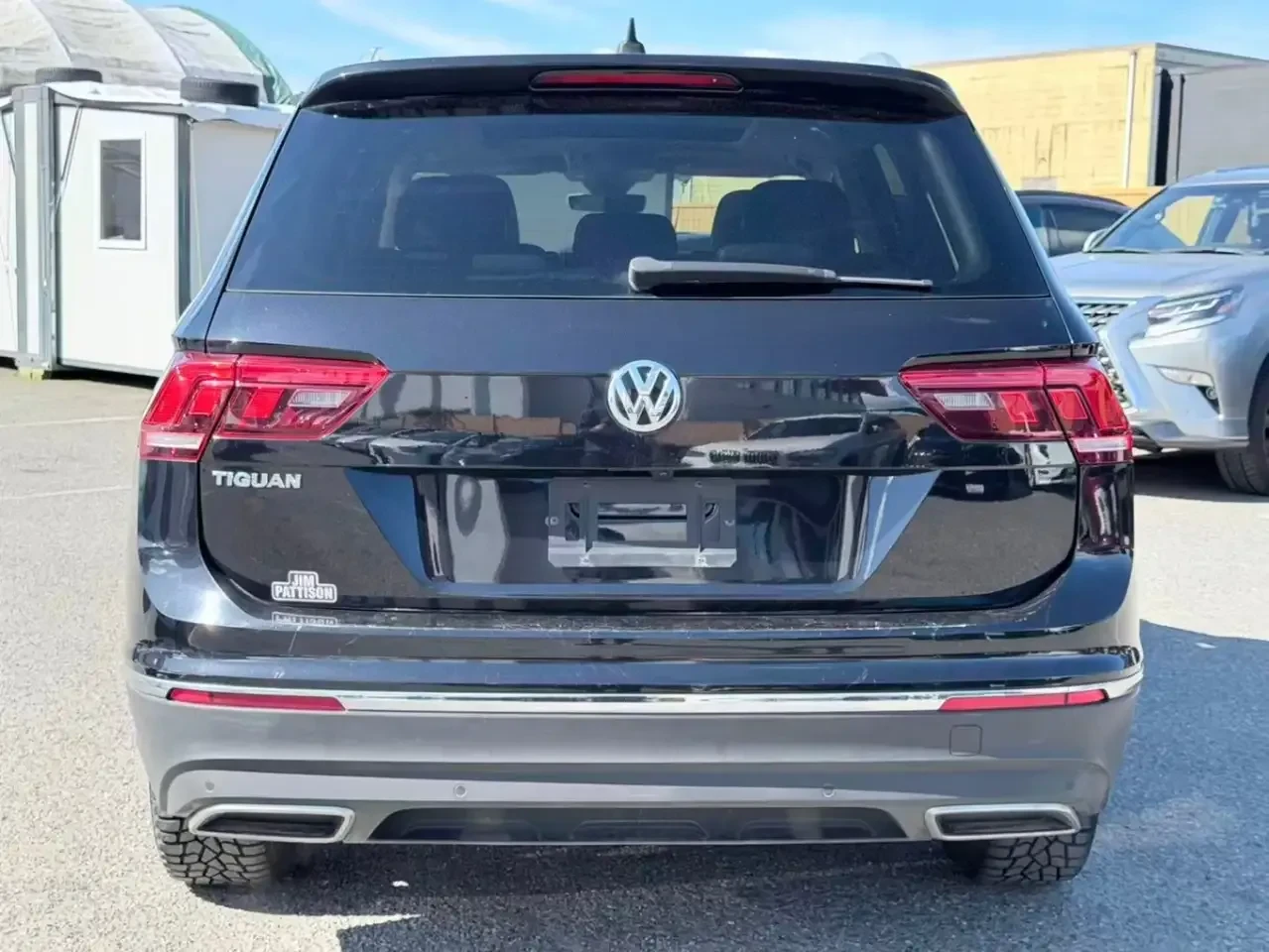 VW Tiguan 4MOTION HIGHLINE| PANO| FENDER AUDIO| CAM| ДИГИТАЛ, снимка 4 - Автомобили и джипове - 54864357
