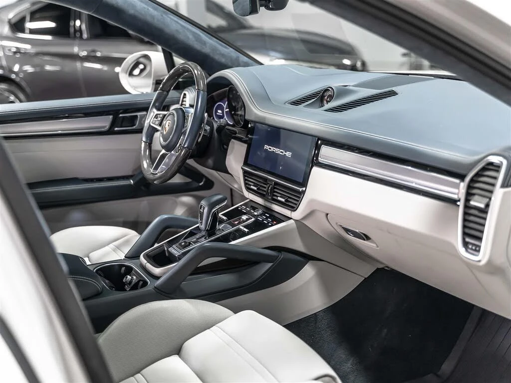 Porsche Cayenne GTS COUPE | CHRONO PKG | PREMIUM PLUS, снимка 8 - Автомобили и джипове - 54873675