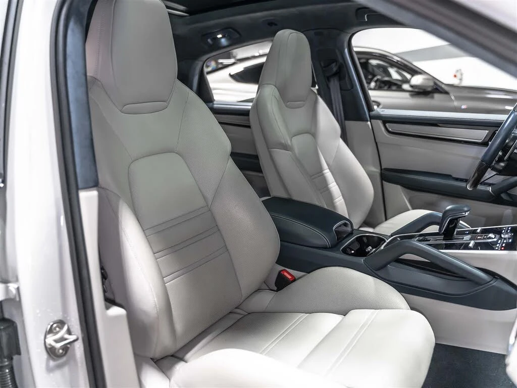 Porsche Cayenne GTS COUPE | CHRONO PKG | PREMIUM PLUS, снимка 9 - Автомобили и джипове - 54873675