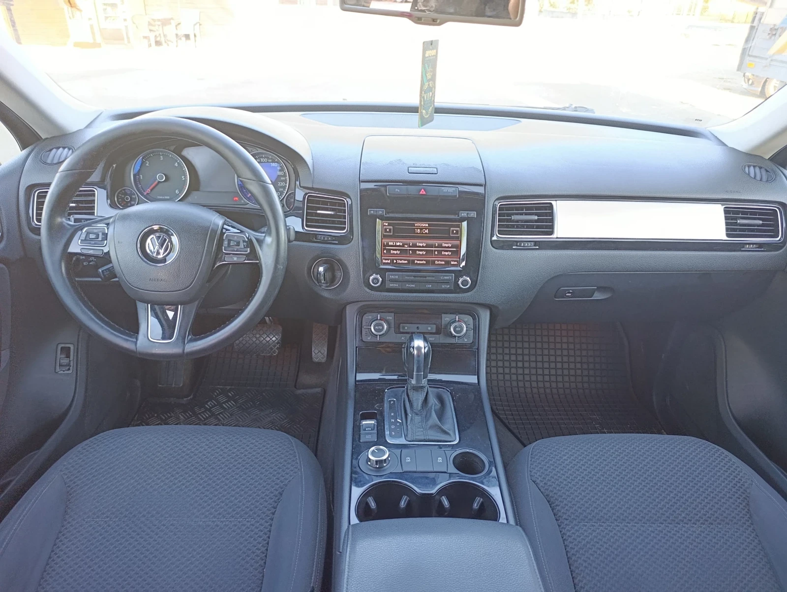 VW Touareg 3.0 TDI, снимка 8 - Автомобили и джипове - 56075459