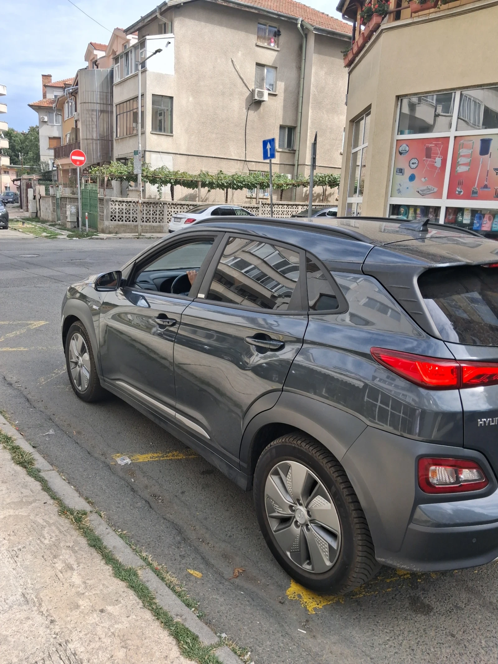 Hyundai Kona, снимка 3 - Автомобили и джипове - 56185401