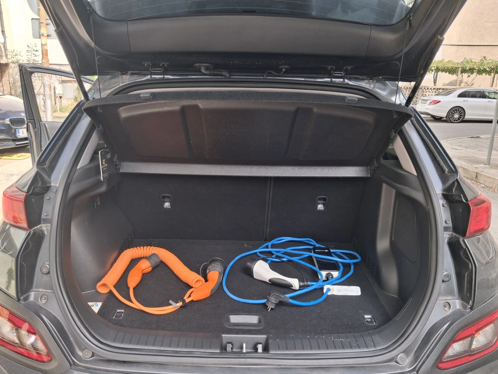 Hyundai Kona, снимка 9 - Автомобили и джипове - 56185401