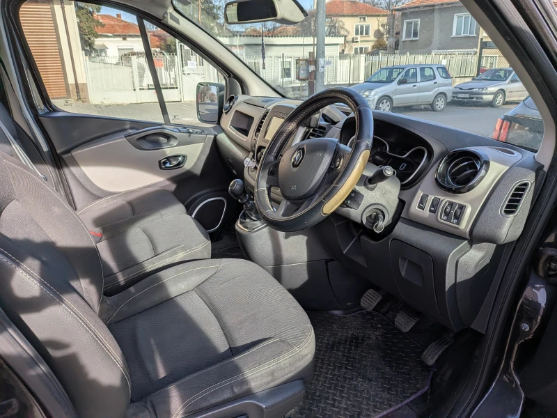 Renault Trafic RHD, снимка 9 - Бусове и автобуси - 52954489