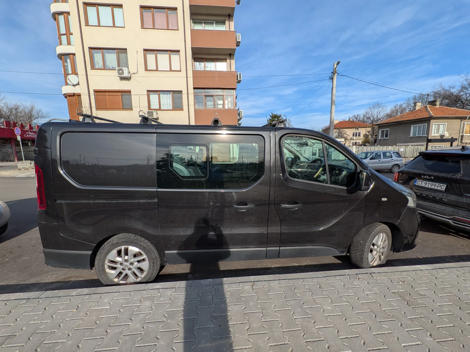 Renault Trafic RHD - изображение 3