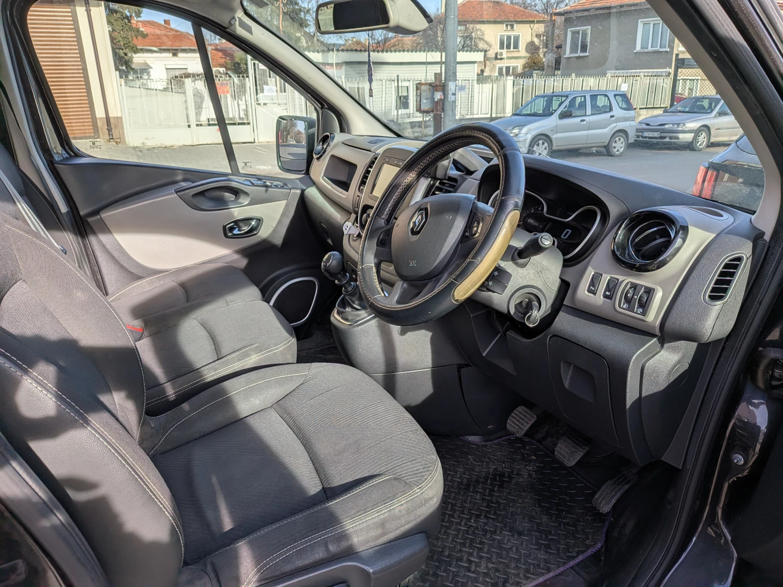 Renault Trafic RHD - изображение 9