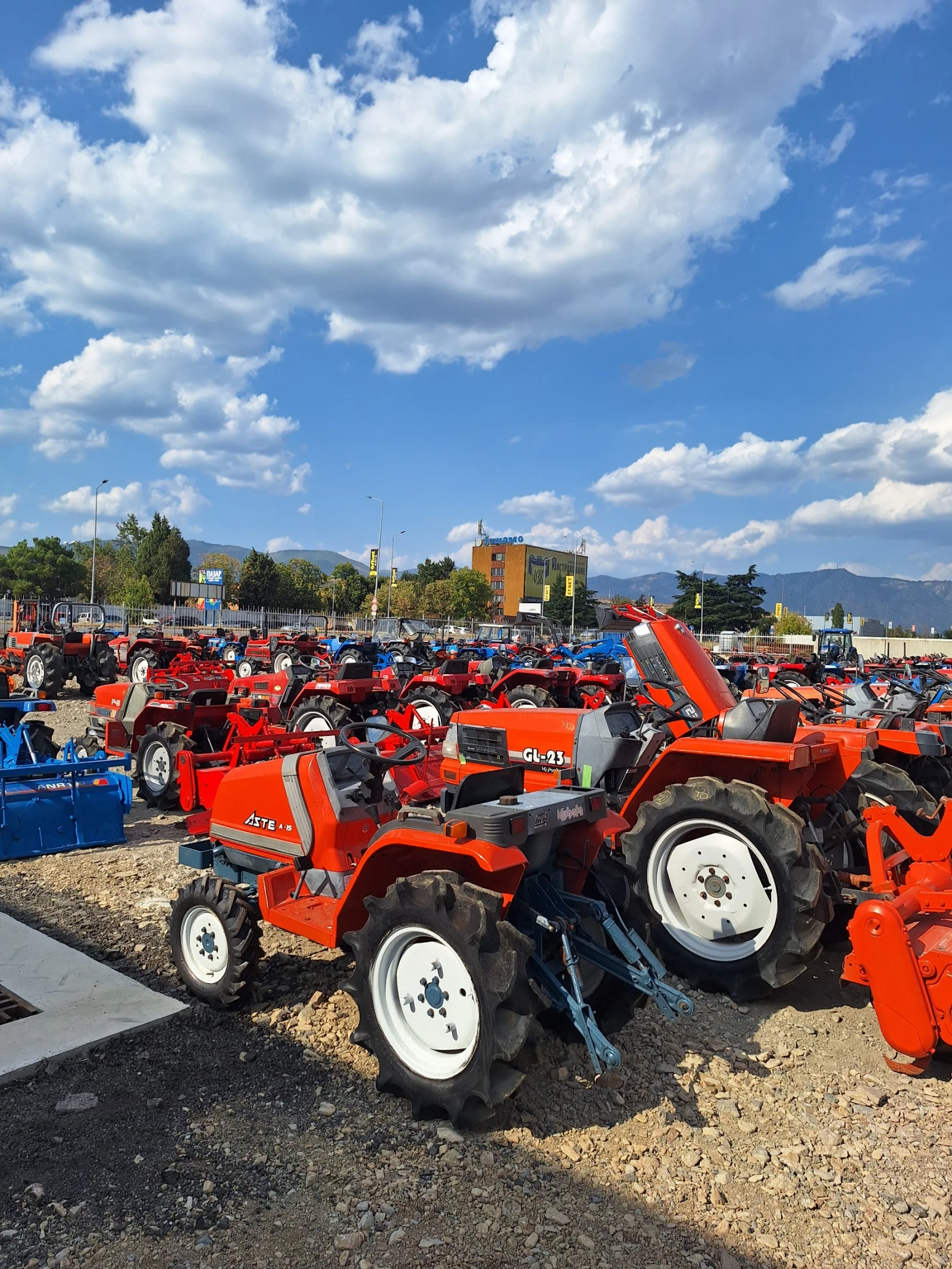 Трактор Kubota Саки агро Сливен , снимка 4 - Селскостопанска техника - 55927391