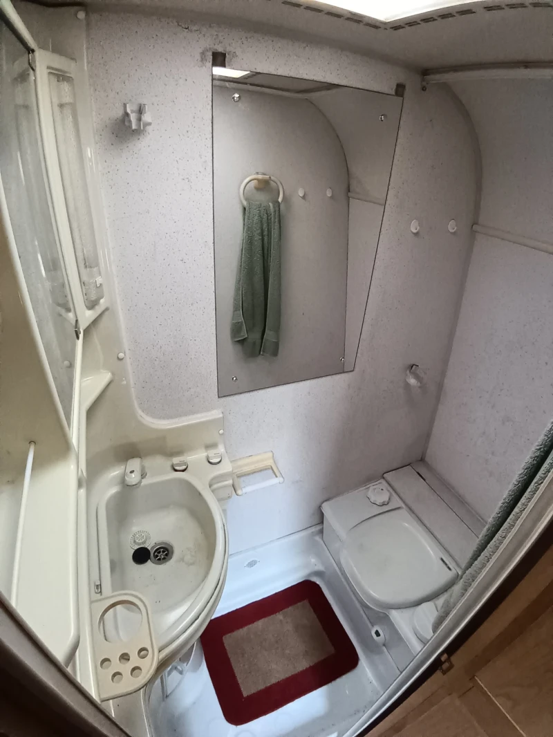 Каравана Swift Silhouette , снимка 10 - Каравани и кемпери - 52966251