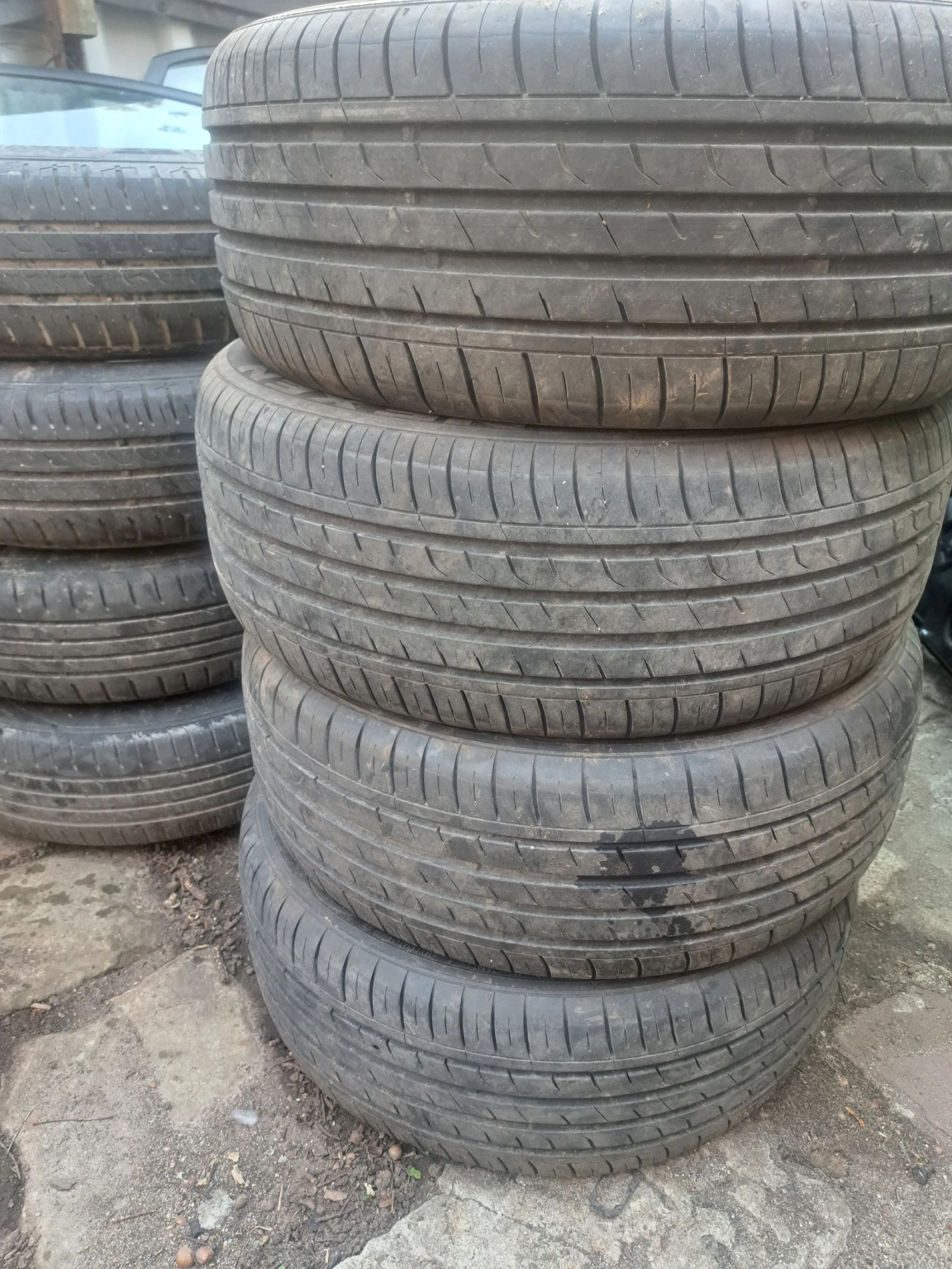 Гуми Летни 215/55R17, снимка 4 - Гуми и джанти - 54443060