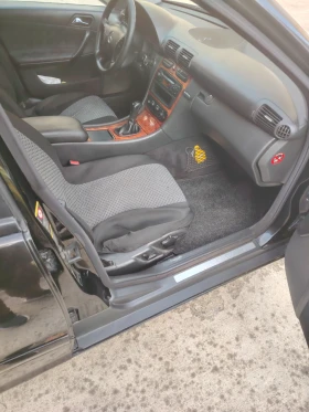 Mercedes-Benz C 200, снимка 14